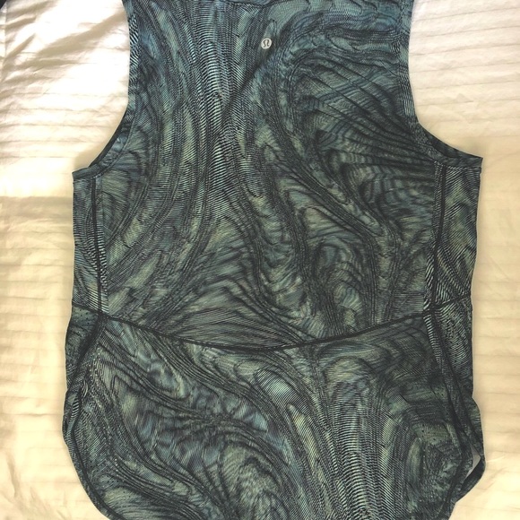 Lululemon tank top - Picture 3 of 6